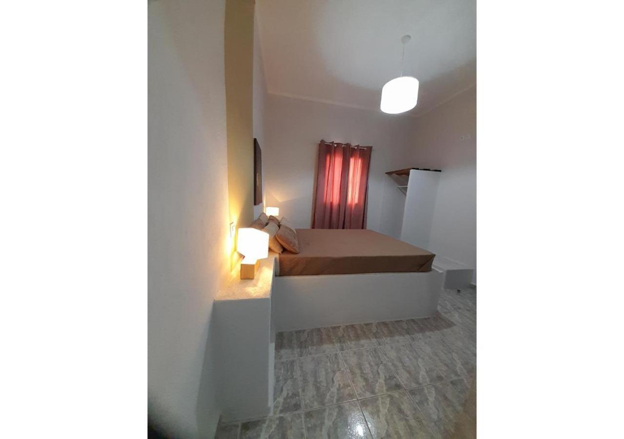 Overhill Apartments Adamas Ngoại thất bức ảnh